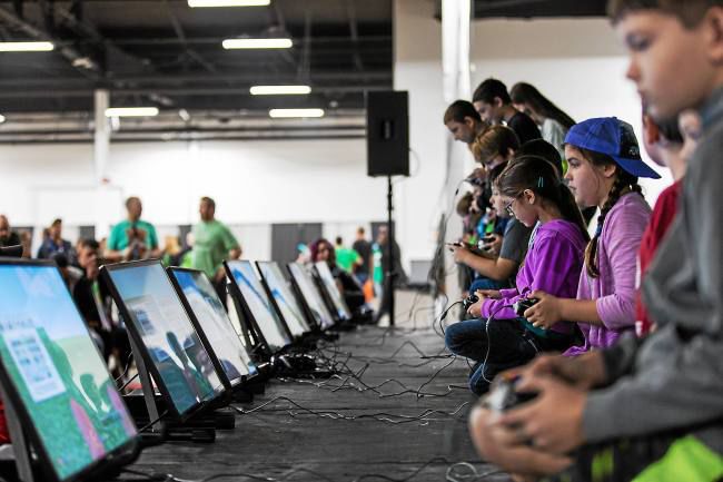 MINECRAFT FANS: Build Battles, VR, a costume contest, YouTubers and more at Minefaire. Event is held at the Philadelphia Expo Center