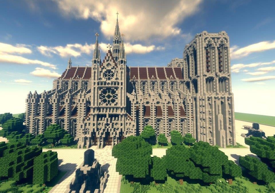 Minecraft Community Pays Tribute to Notre Dame